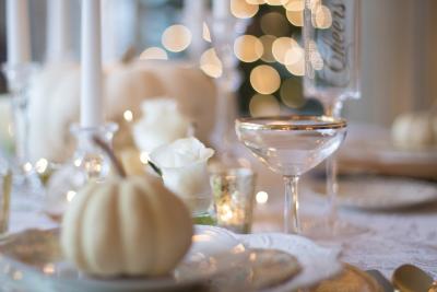 Holiday table setting