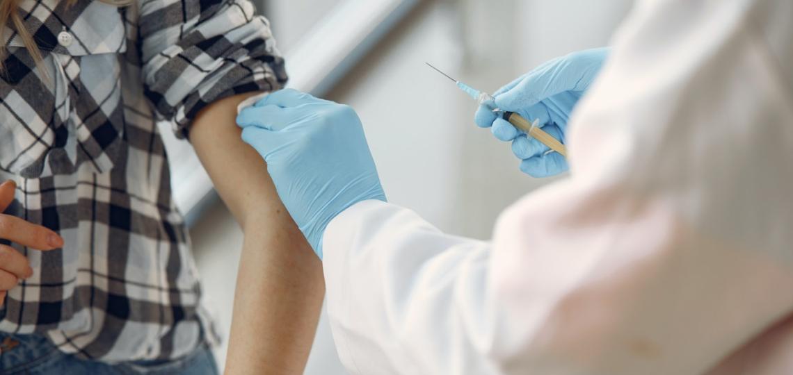 vaccine-needle-photo