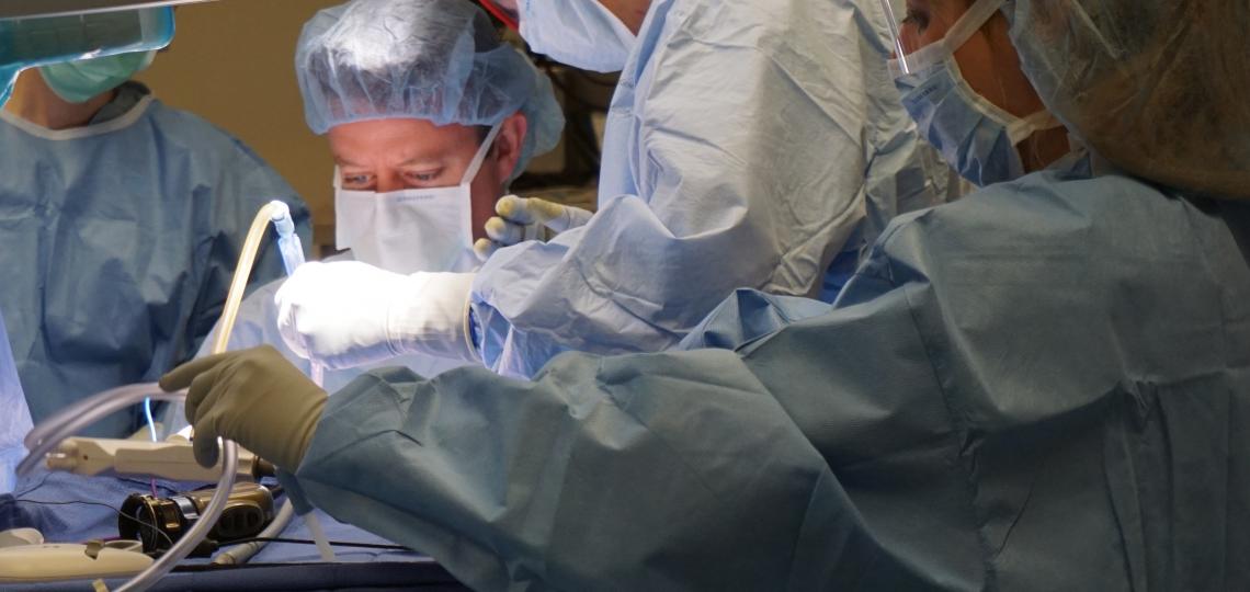 Dr. Raymon Grogan is one of the first surgeons in the country to offer this innovative option to patients with abnormal thyroid or parathyroid glands.