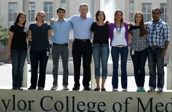 Cooper Lab members in front of Alkek Fountain, 2014.
