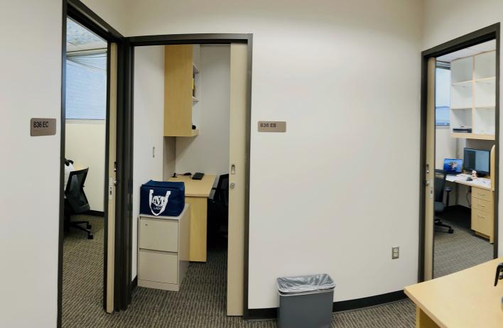 Photo of the dry lab area for the Chen Lab.