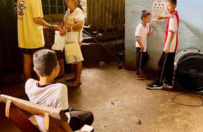 Vision screening station