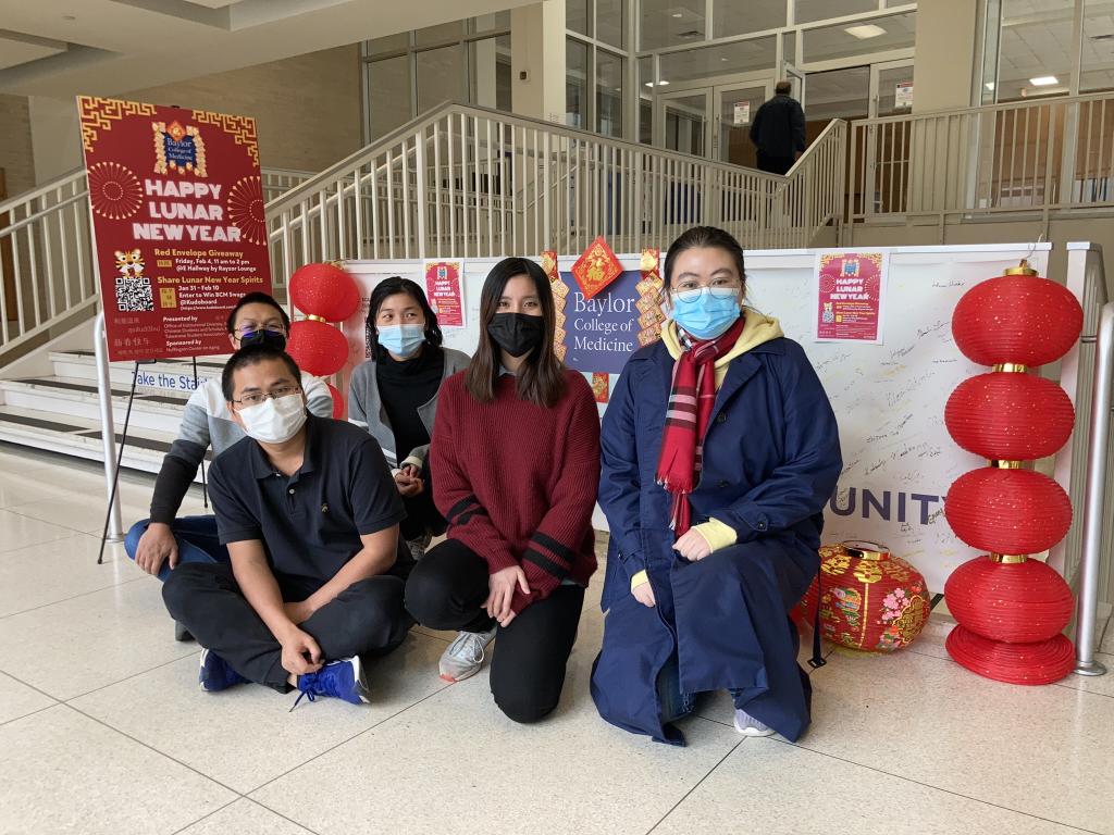 Dongyin Guan Lab Photos | BCM