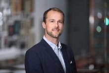 Headshot of Lukas Simon