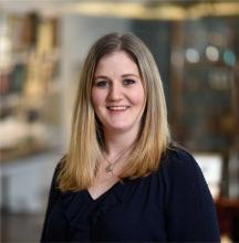 Headshot of Calla Olson