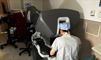 Dr. Kenneth Liao performs one of the first successful fully robotic heart transplants in the US. 