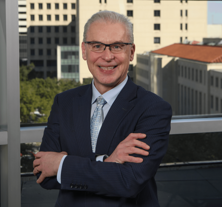 Dr. Jakub Tolar 