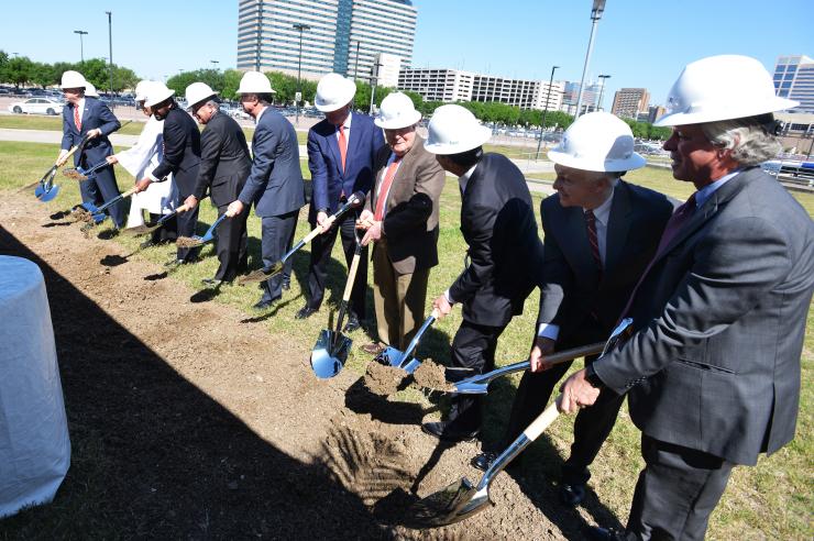 CHI St. Luke’s Health–Baylor St. Luke’s Medical Center celebrated the groundbreaking of Tower 2, a 420-patient bed tower, on Baylor St. Luke’s McNair Campus.
