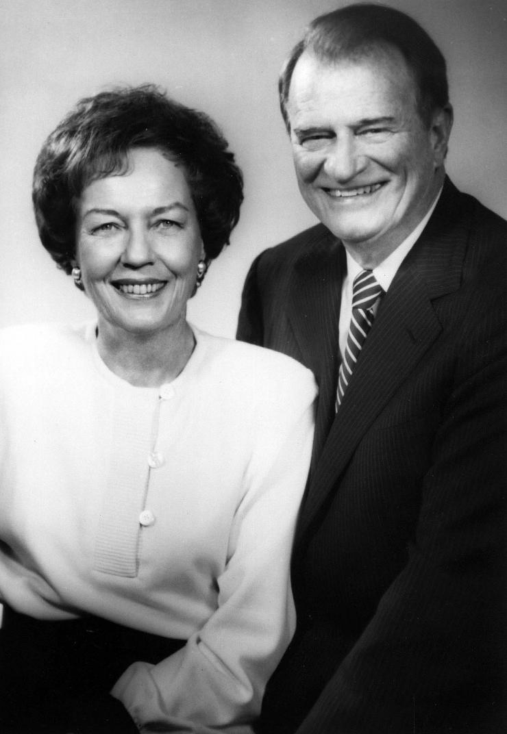 A portrait of Phyllis and Roy Huffington, date unknown. Photo courtesy Baylor College of Medicine Archives.