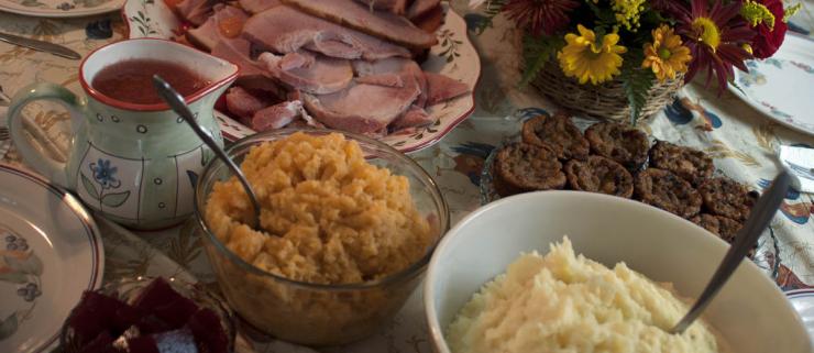 Keep healthy choices in mind during holiday celebrations centered around food.