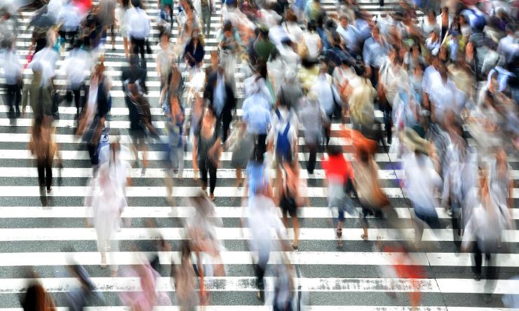 Blurred image of a crowd of people 