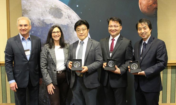 Baylor College of Medicine’s Center for Space Medicine and Translational Research Institute for Space Health leadership (left) celebrate the new agreement with leadership from the Korea National Institute of Health (right) at NASA HRP Investigators' Workshop in February 2023.