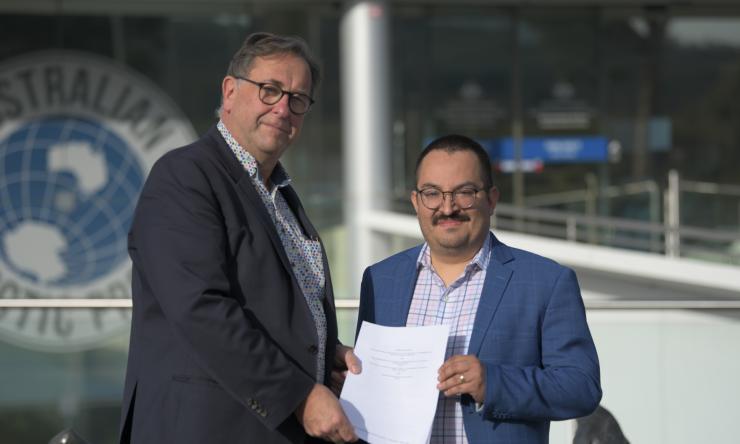 Dr. Jeff Ayton, AAP Chief Medical Officer (left) and Dr. Emmanuel Urquieta, TRISH Chief Medical Officer (right), are leading the collaborative work in Antarctica.   Credit: Simon Payne/AAD 