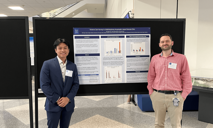 Medical student Minh Bao Nguyen presenting a research poster