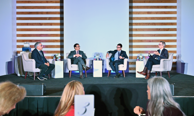 Baylor President & CEO and Executive Dean, Dr. Paul Klotman, along with Baylor leaders, Dr. Hashem El-Serag, Dr. Gustavo Oderich and Dr. Joseph Rogers, shared insights on Baylor’s modern-day breakthroughs in big data, cardiovascular surgery and precision medicine at the latest On the Frontline Luncheon. 