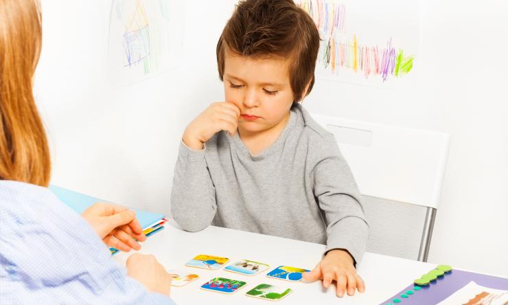 Understanding brain activity when you name what you see