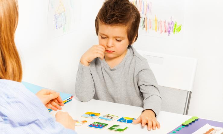 Understanding brain activity when you name what you see