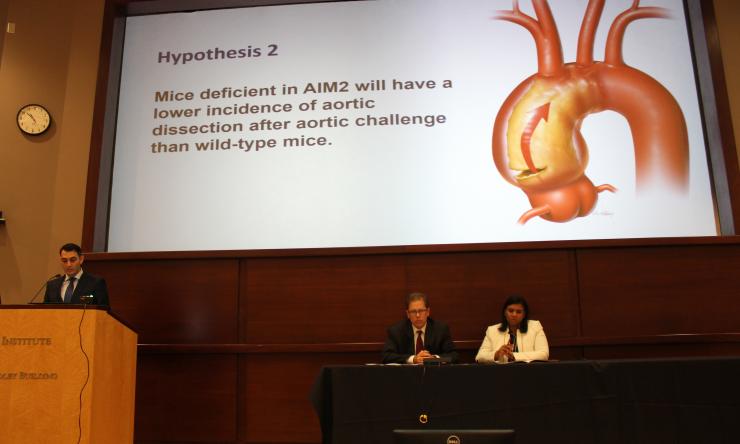T32 Fellow Waleed Ageedi presents his aortic research.