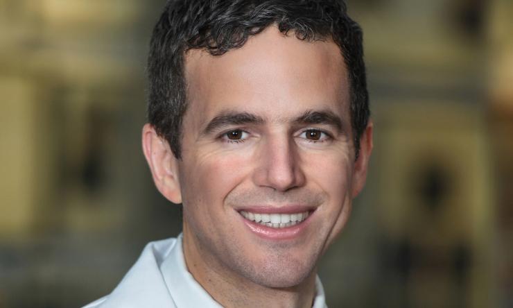 Dr. Gabriel Loor, director of lung transplantation in the division of cardiothoracic transplantation and circulatory support in the Michael E. DeBakey Department of Surgery.